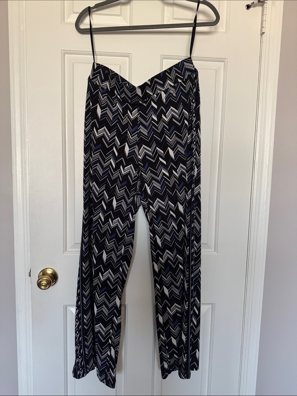 White House Black Market Black & White Chevron Wide-Leg Pants